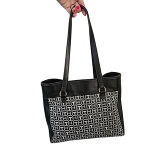 Tommy Hilfiger tote